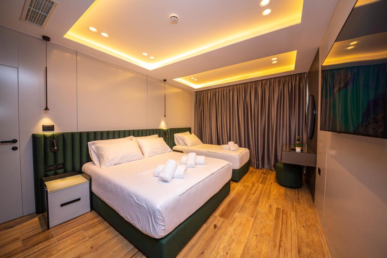 Hotel Lili-1 Саранда Экстерьер фото