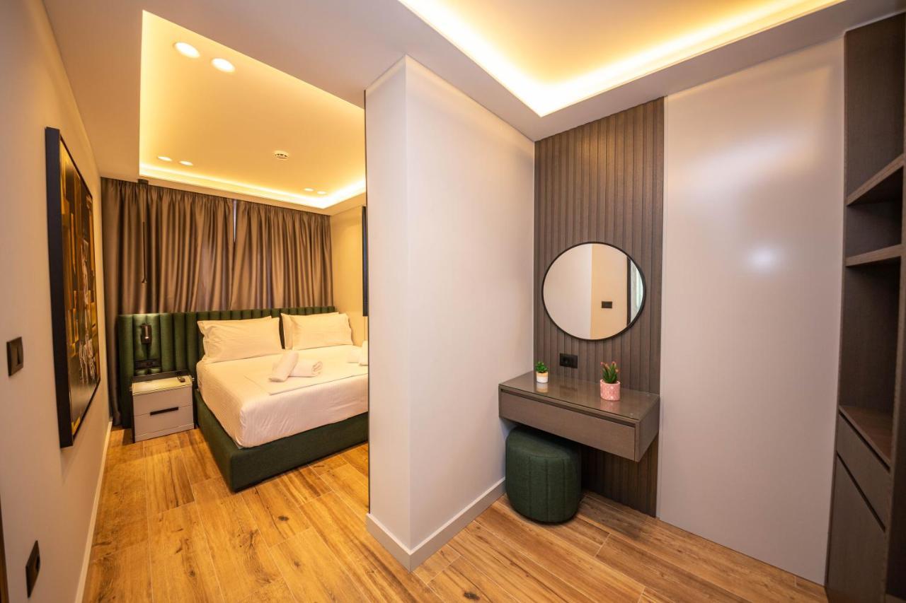 Hotel Lili-1 Саранда Экстерьер фото